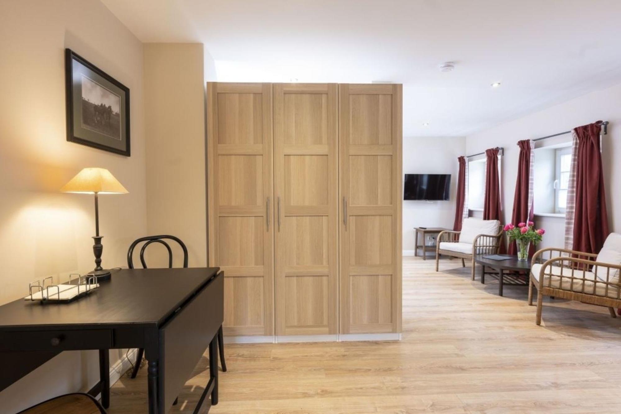Luedersburger Strasse 15A Apartment ภายนอก รูปภาพ