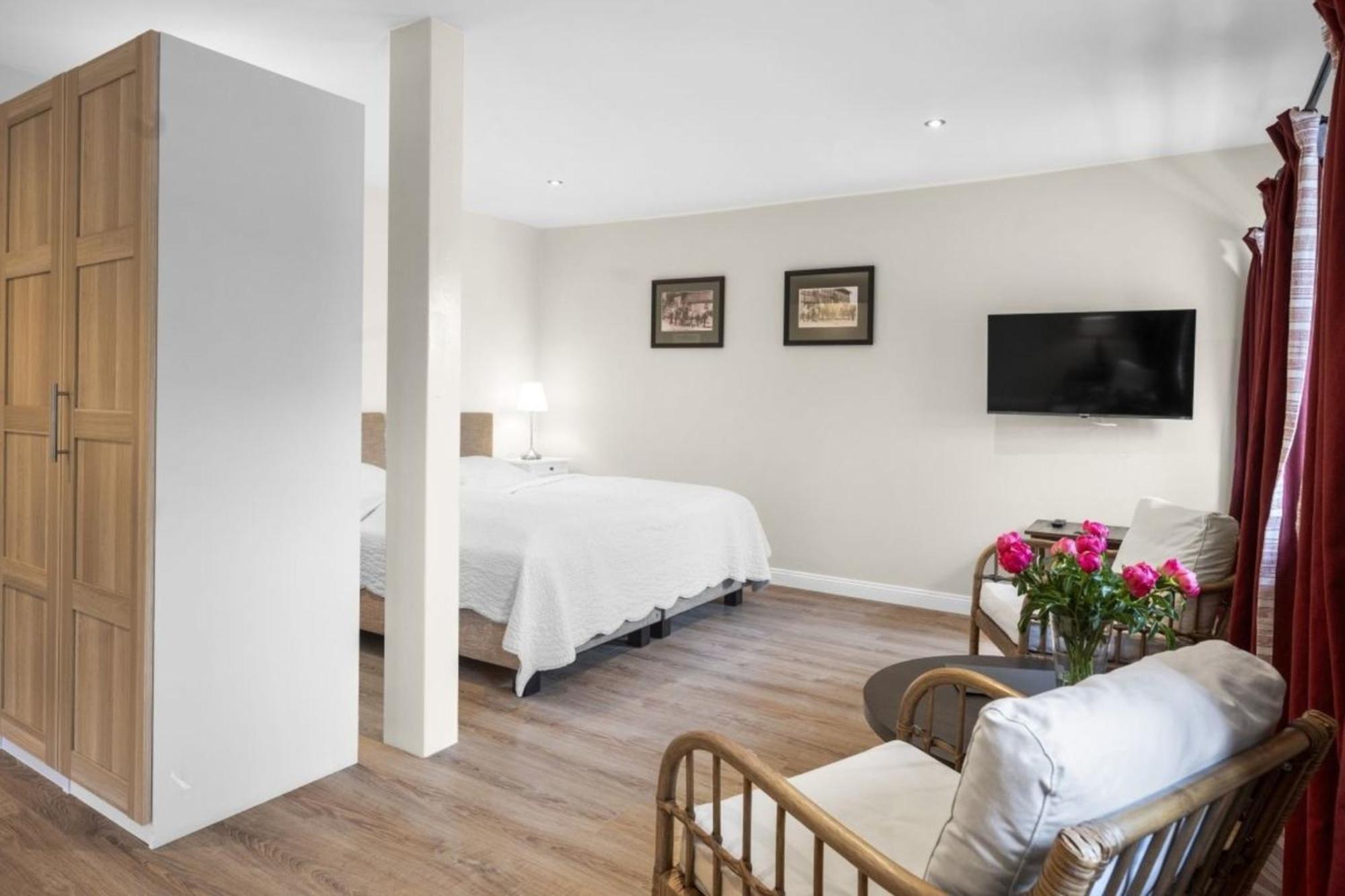 Luedersburger Strasse 15A Apartment ภายนอก รูปภาพ